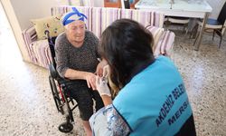 Akdeniz ilçesinde 'Evde Temizlik ve Kişisel Bakım Hizmeti' sürüyor