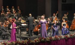 Antalya Devlet Opera ve Balesi sezonun ilk prömiyerini 'Yevgeni Onegin' ile yaptı
