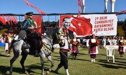 Antalya'nın ilçelerinde 29 Ekim Cumhuriyet Bayramı kutlandı