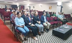 Bozyazı'da meme kanseri teşhisi ve tedavi süreçlerine ilişkin konferans verildi