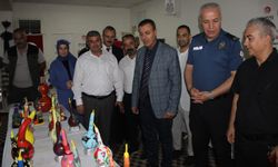 Bozyazı'da özel gereksinimli bireylerin eserlerinin yer aldığı sergi açıldı