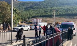 Burdur'da dereye devrilen otomobilin sürücüsü yaralandı