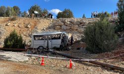 Mersin'de şarampole yuvarlanan işçi servisindeki 4 kişi öldü, 14 kişi yaralandı