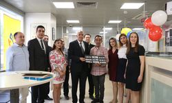 Hatay'da PTT'nin kuruluş yılına özel 185. müşteriye hediye verildi