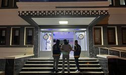 Mersin'de park halindeki 5 aracı yaktığı öne sürülen şüpheli yakalandı