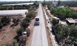 Mersin'in Akdeniz ilçesinde 2 mahallenin yolları yenileniyor