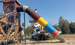 Mersin'in Akdeniz ilçesinde çocuk parkları onarıldı