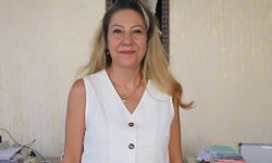 Tiyatro hayalinin peşinden koşan girişimci çocukları dijital dekorlu sahneyle tanıştırıyor