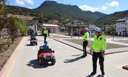 Burdur’da öğrencilere trafik güvenliği eğitimi