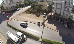 Hafif ticari araç ile motosiklet çarpıştı: 2 yaralı