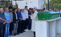 Mersin’deki işçi servisi kazasında hayatını kaybeden 4 kişiden biri toprağa verildi