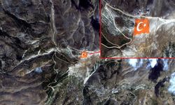 Ahır Dağı Zirvesine İşlenen Türk Bayrağı, Göktürk-1 Uydusunun Kamerasına Yansıdı