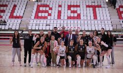 Başkan Gürbüz, Elbistan FK’nın Galibiyet Sevincine Ortak Oldu