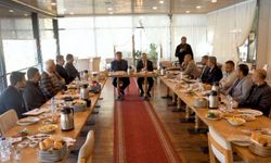 Başkan Gürbüz, Merkez Mahalle Muhtarlarıyla Bir Araya Geldi