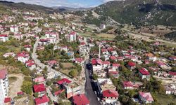 Büyükşehir, Andırın’da 2 Kilometrelik Arteri Sıcak Asfaltla Kaplıyor