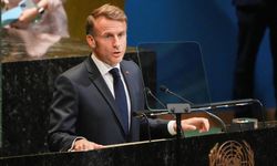 Fransa’da siyasi kriz derinleşiyor: Macron’a erken seçim ya da istifa çağrısı