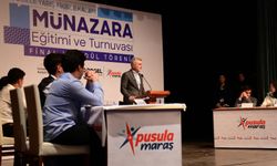 Gençlerin Sözü Geleceğe Işık Tuttu; Münazara Turnuvası Finali Nefes Kesti