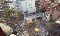 Kocaeli'nde çöken binadan 3 kardeşten biri sağ çıkarıldı