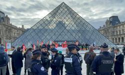 Louvre Müzesi'ndeki bazı mücevherler merkez bankasına taşındı