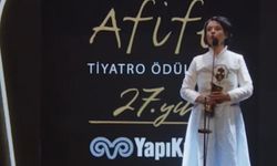 Sükun Işıtan Kimdir, Kaç Yaşında? Afife Tiyatro Ödülleri’nde Ödül Alan Sükun Işıtan'ın Oyunculuk Kariyeri