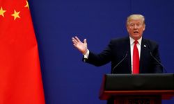 Trump’tan Çin'e tarifelere ek yüzde 100 gümrük vergisi