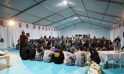 Tufan Gündüz, Kitap Fuarı’nda Tarihin Kapılarını Araladı