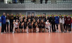 World Medicine, İstanbul Ateş Spor Kadın Voleybol Takımı’nın isim sponsoru oldu