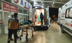 Adana'da çarpışan iki motosikletin sürücüleri yaralandı