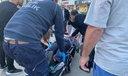 Adana'da motosikletin çarptığı yaya yaralandı