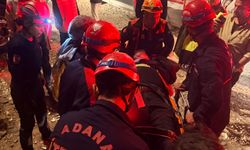 Adana'da uçuruma yuvarlanan otomobilin sürücüsü yaralandı