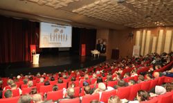 Antalya'da 'Empatik ve Etkin İletişim' söyleşisi düzenlendi