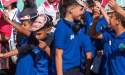 Antalya'da futbol turnuvasına katılan çocuklar Büyük Önder Atatürk'ü andı