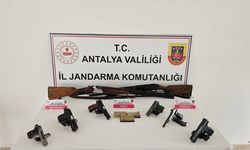 Antalya'da silah kaçakçılığı operasyonunda 9 şüpheli yakalandı