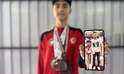 Depremde kaybettiği babası için çıktığı tatamide başarıdan başarıya koşuyor