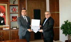 Finike'de Gazze için yardım toplandı