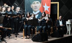 Kemer'de '7'den 70'e Atatürk'ü Anma ve Anlama' konseri verildi