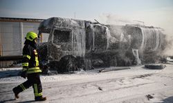 Mersin'de akaryakıt yüklü tankerde çıkan yangın söndürüldü