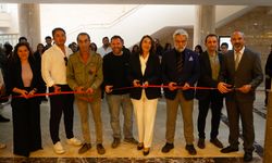 Mersin'de 'Saklambaç' adlı afiş sergisi açıldı