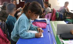 Okulunun hem müdürü hem öğretmeni hem de hizmetlisi