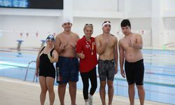 Otizmli ve down sendromlu gençler, milli takıma girmek için azimle kulaç atıyor