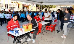 Silifke ilçesinde öğrenci velileri kan bağışı yaptı