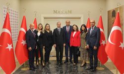 Tarsus Kaymakamı Mehmet Ali Akyüz öğretmenleri ağırladı