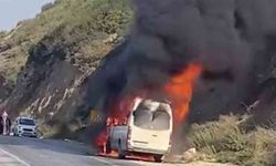 Alevlere teslim olan minibüs kullanılmaz hale geldi