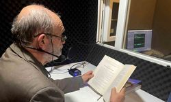 Muratpaşa’da yazar ve şairler gönüllü okuyucu oldu