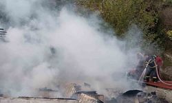 Yayladağı’nda metruk ev yangını