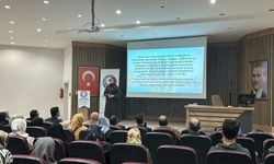 Araştırmacı–Sosyolog Asiye Aykut’tan Öğrencilere ve Ailelere Farkındalık Seminerleri