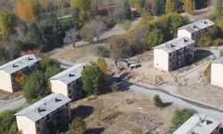 Çoğulhan’daki 40 Yıllık Lojmanlar Yıkılıyor