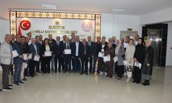 Elbistan’da Başarılı Öğretmen ve İdarecilere Ödül Takdimi