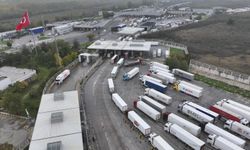 Kapıkule'de saatte geçen tır sayısı rekor sayıya ulaştı