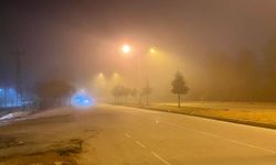 Sürücüler Dikkat! Afşin’de Yoğun Sis Ulaşımı Olumsuz Etkiliyor